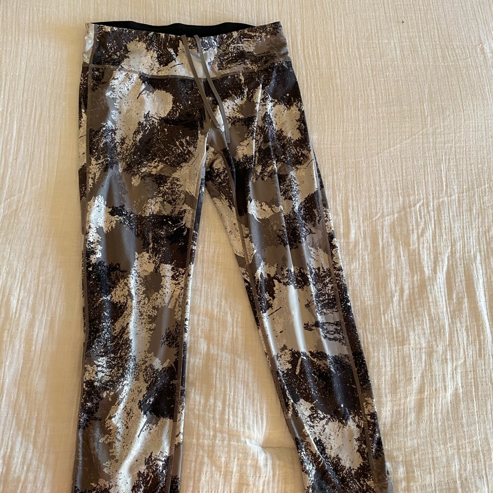 Capri style Nike Leggings